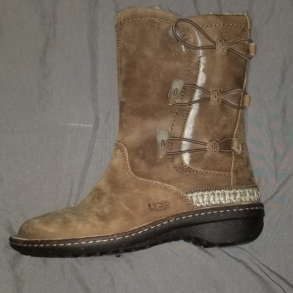 Ugg Tooth Toggle Shearing Boots *RARE* Size 8 - Picture 10 of 11